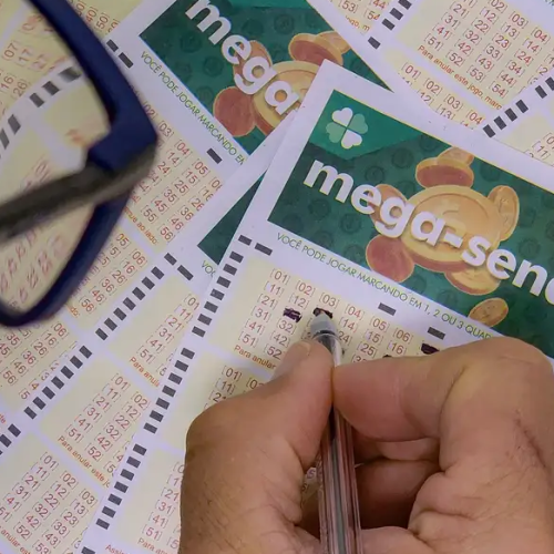 Ninguém acerta os números da Mega-Sena e prêmio vai para R$ 55 milhões
