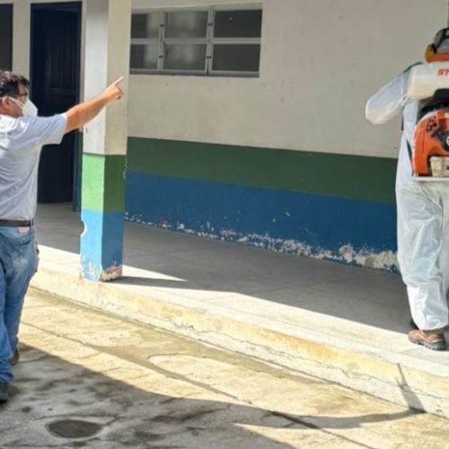 Balneário Piçarras intensifica combate à dengue com aplicação de inseticida em prédios públicos