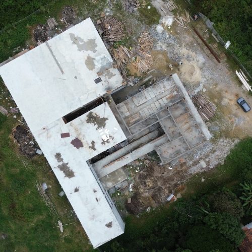 Construção da maior escola de Penha alcança 50%